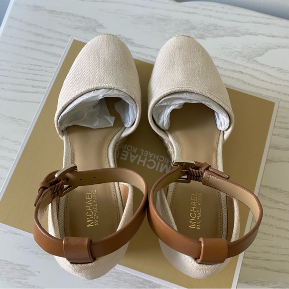 Michael Kors Kendrick Wedge Canvas Women’s Size 8 - Picture 7 of 11